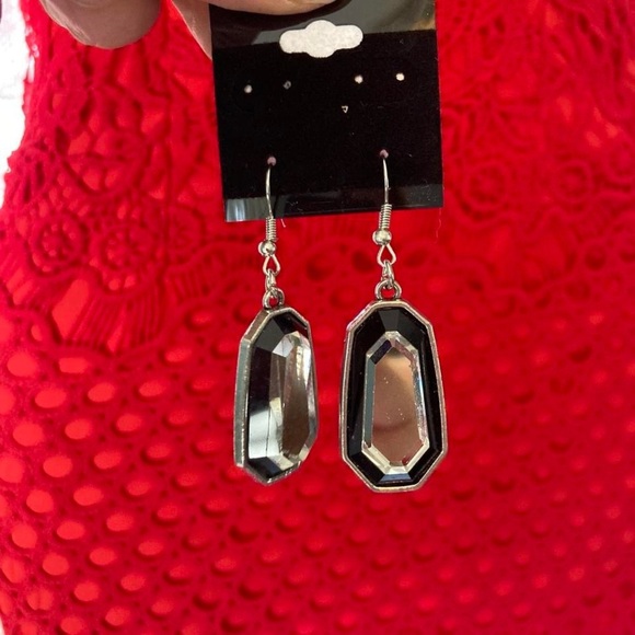 Elegant Silver and Black Rhinestone Drop Earrings - Picture 1 of 4